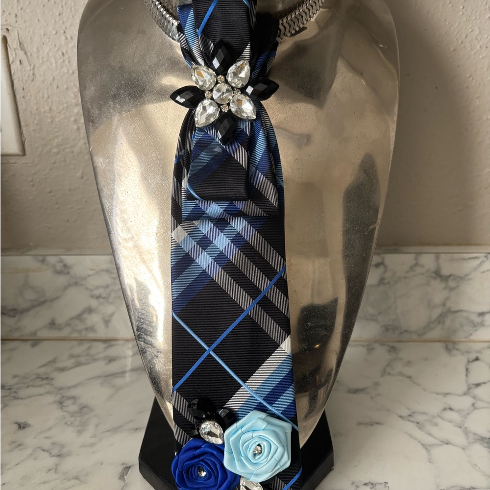 Sophisticated Blue and Black Plaid Tie with Floral Details
